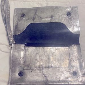 L Montebello Tracey Tanner Clutch Purse